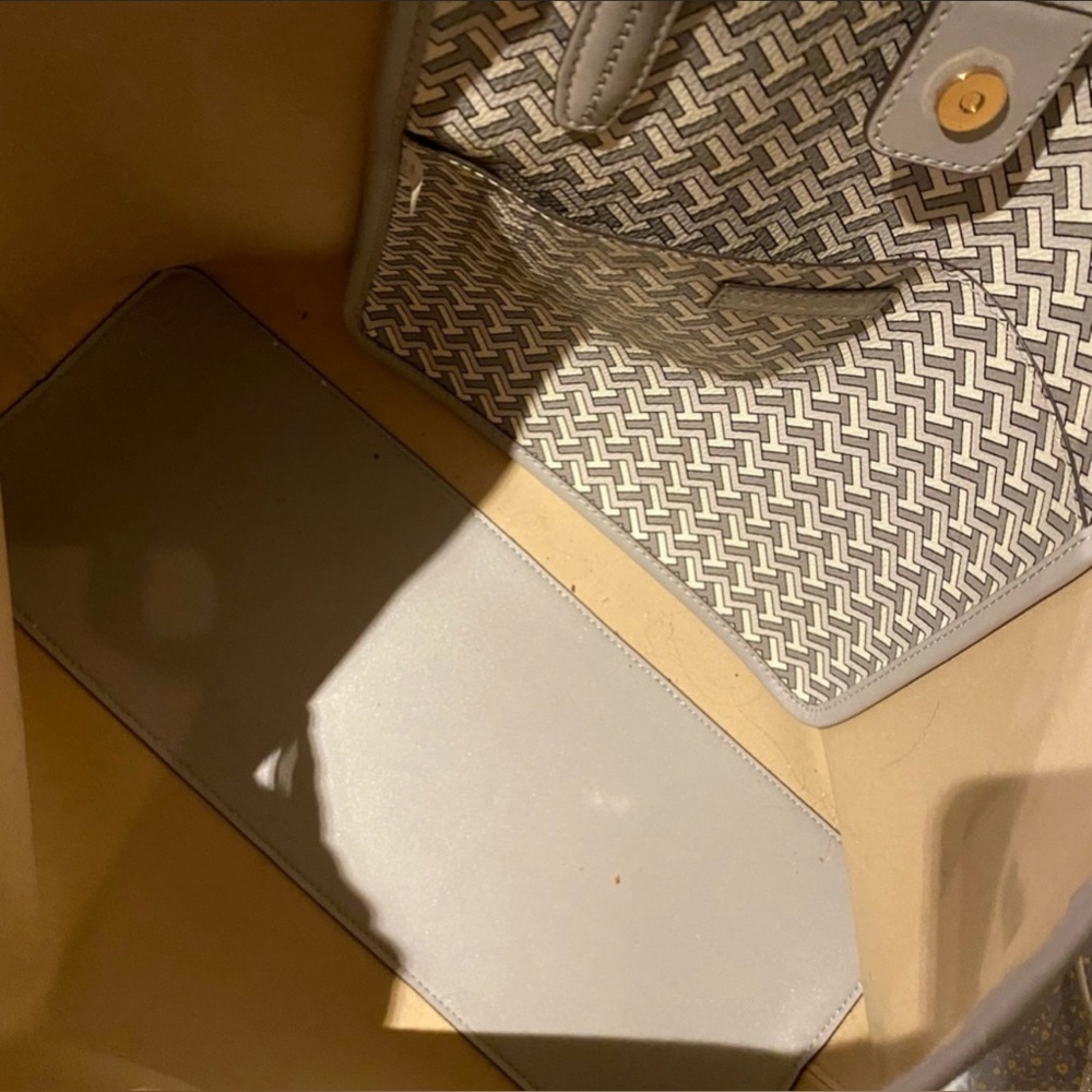 Tory Burch T Zag Tote Gray/White - Picture 7 of 10